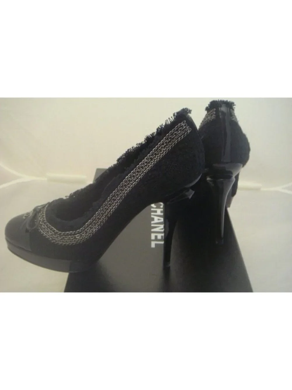 Chanel Black Tweedy Interlocking CC Logo Platform Pumps Size 37.5 New In Box